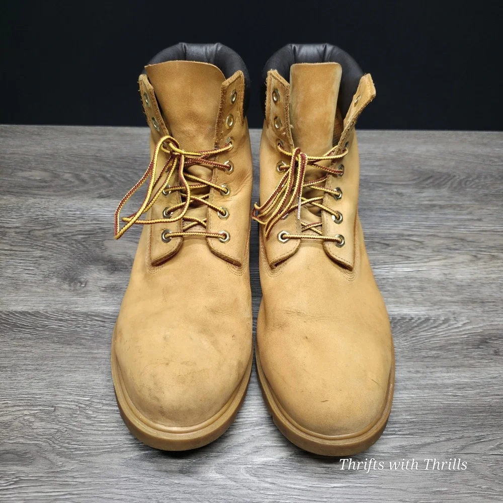 Timberland Wheat Leather Lace-Up Work Boots with Black Collar